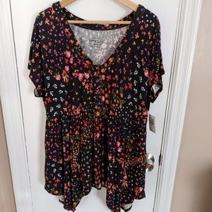 Torrid NWT short sleeve top